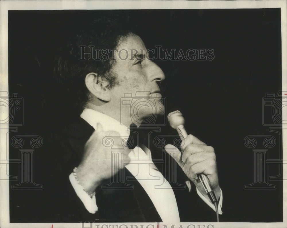 1975 Press Photo Singer Tony Bennett - Historic Images