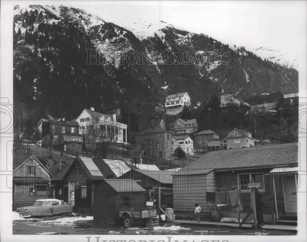 1963 Press Photo Juneau, Alaska Homes and Governor&#39;s Mansion - Historic Images