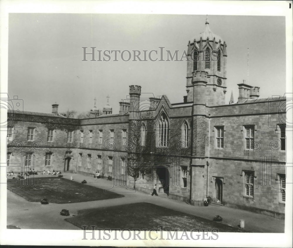 1984 Press Photo Galway&#39;s University College, Ireland - Historic Images