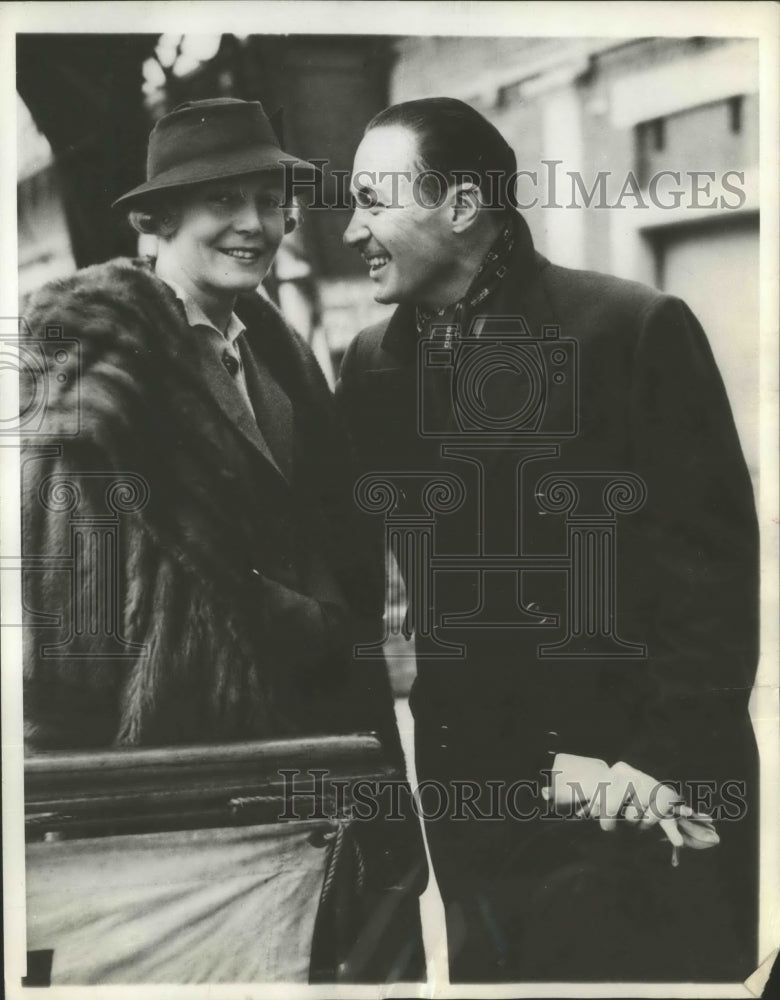 1936 Press Photo Actress Vilma Banky Arrives in Southampton w/ Rod La Rocque - Historic Images