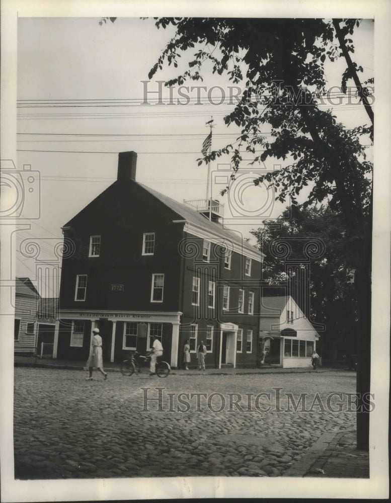 1944 Press Photo Old Nantucket, Massachusetts Pacific Club/Tea Party Building - Historic Images