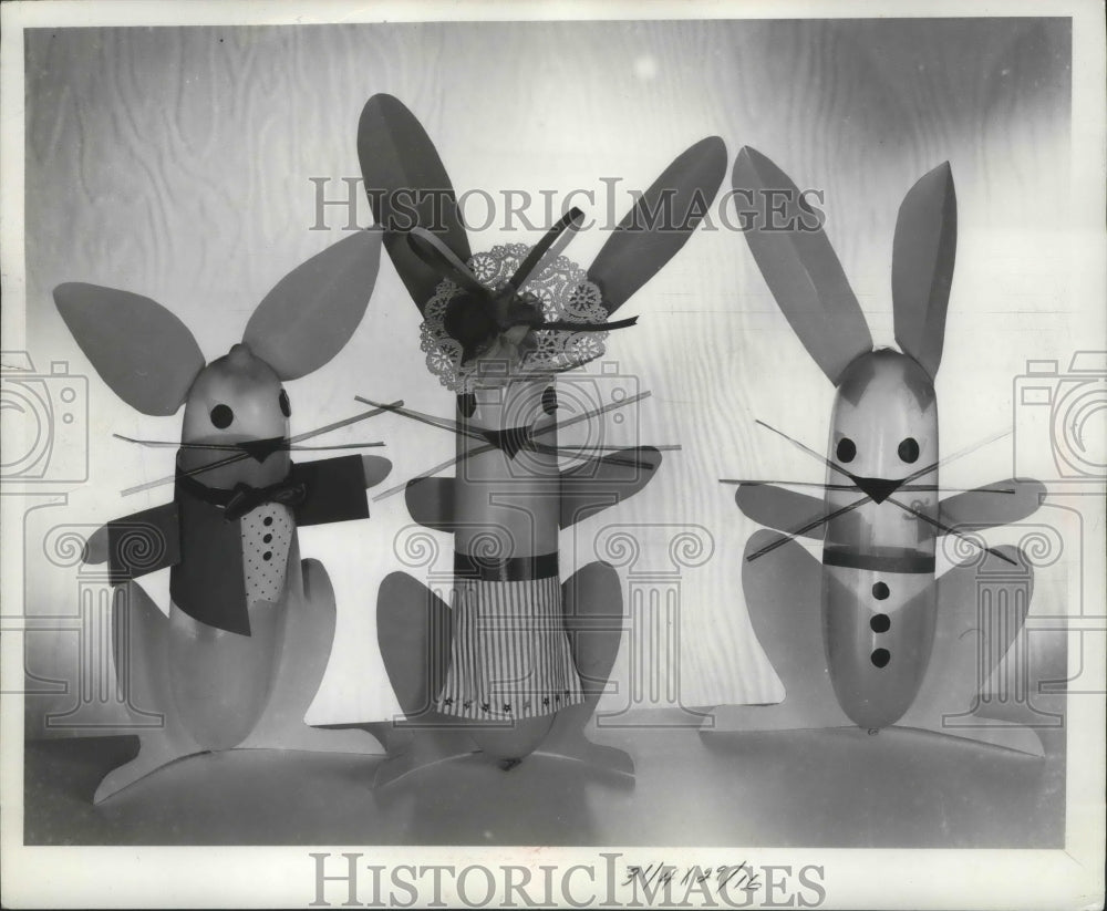 1959 Press Photo Easter Bunnies for Kids Made from Balloons - Historic Images