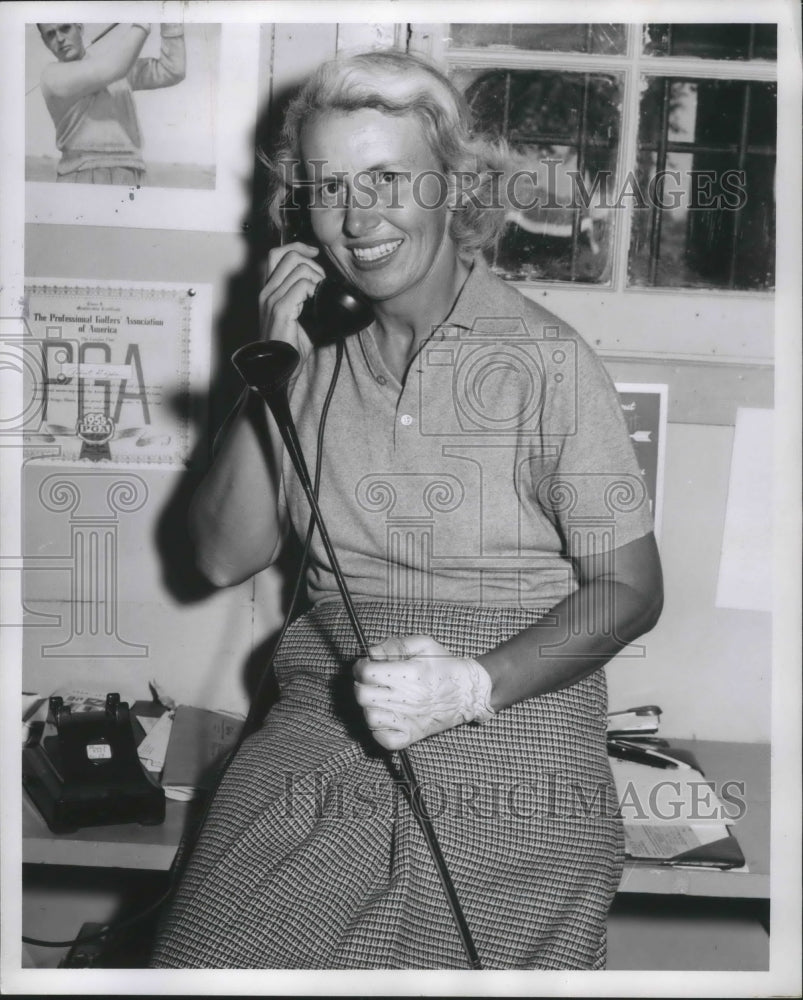 1955 Press Photo Golfer Betty Jameson - fux00669-Historic Images