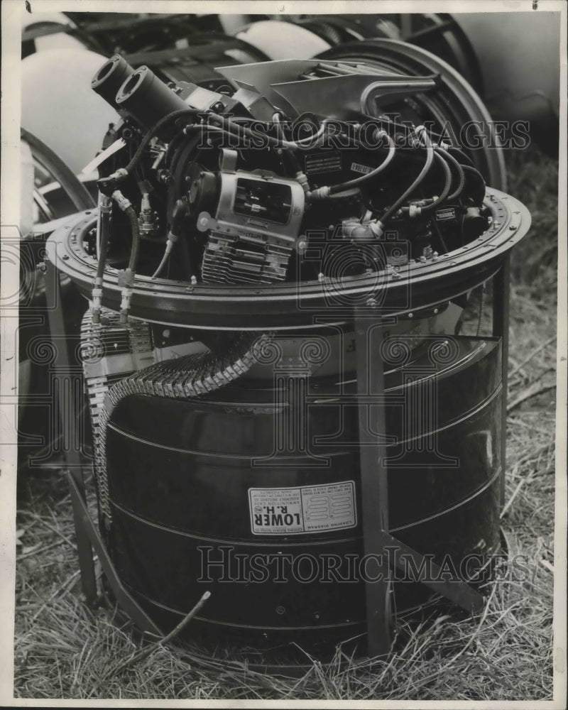 1946 Press Photo Piece of Machinery Containing 2 Small Direct-Current Motors - Historic Images