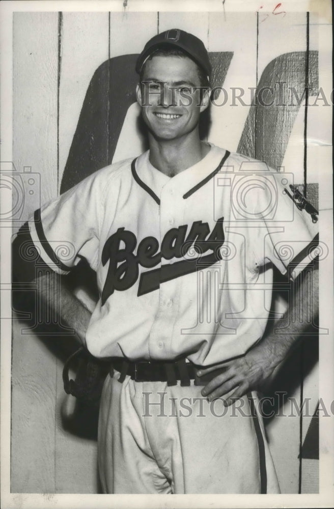 1952 Press Photo Bill Pinckard Photographed Just After the Game - fux00862-Historic Images