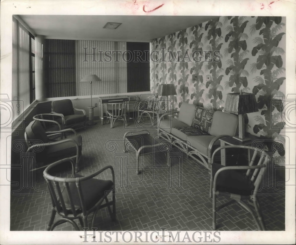 1952 Press Photo Oliver Cortese, Beautifully furnished room - hca00017 - Historic Images