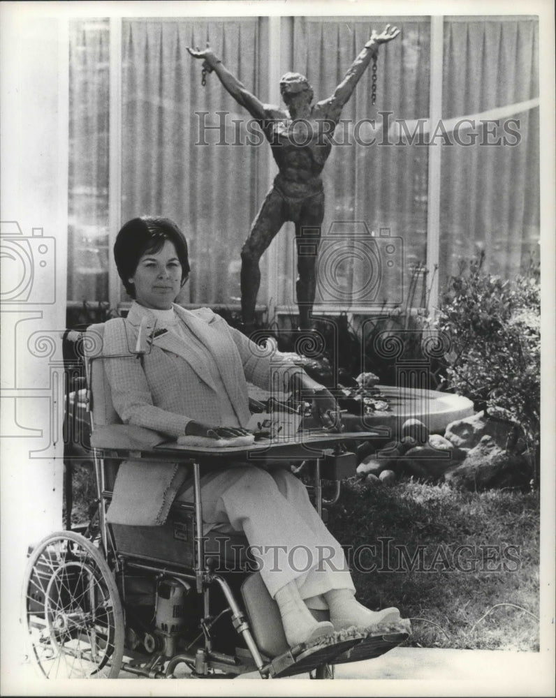 1972 Press Photo Mrs. Nita Weil, Dr. William Spencer - hca00667 - Historic Images