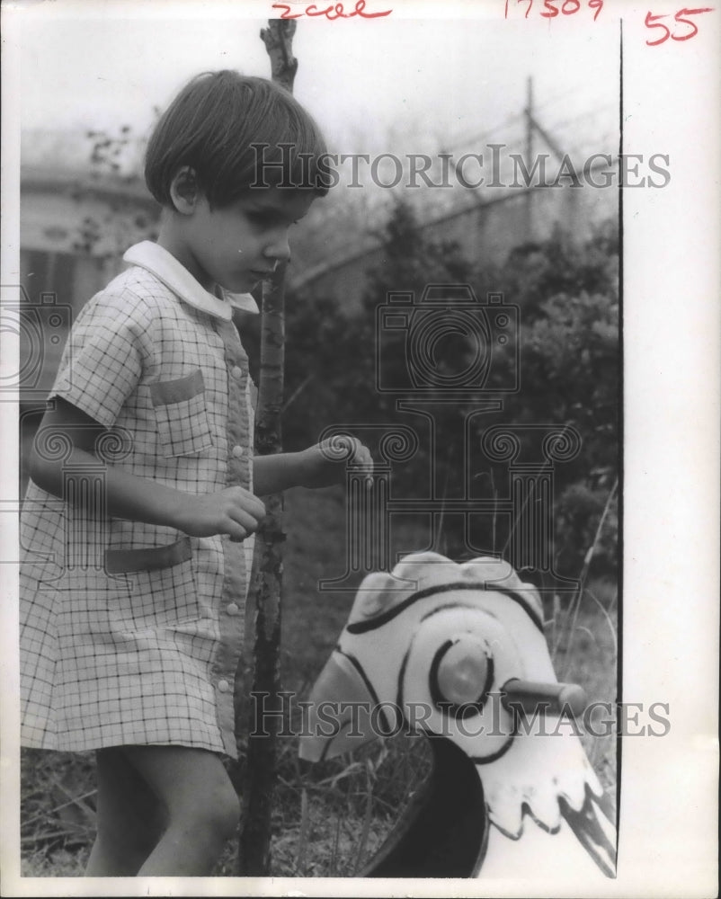 1969 Press Photo Little Carol playing at Lighthouse Center for Blind Children - Historic Images
