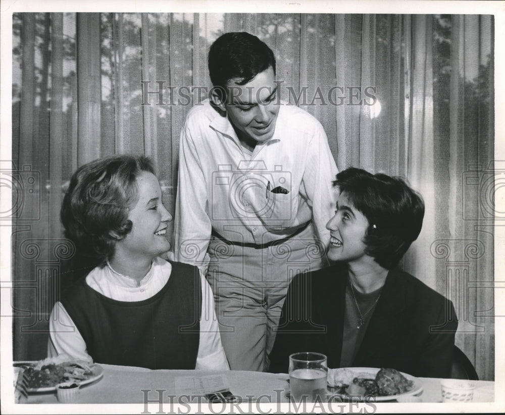 1962 Press Photo Students of American Field Service, Houston - hca03535 - Historic Images