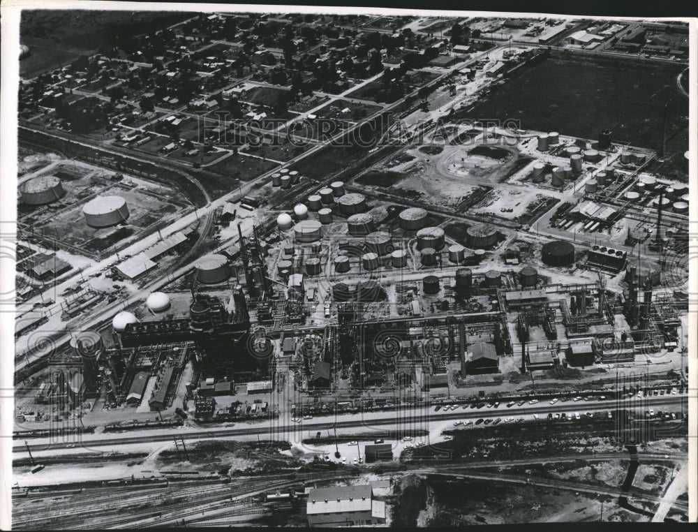 1963 Press Photo Aerial View of the American Oil Co.&#39;s Texas City - hca03807 - Historic Images