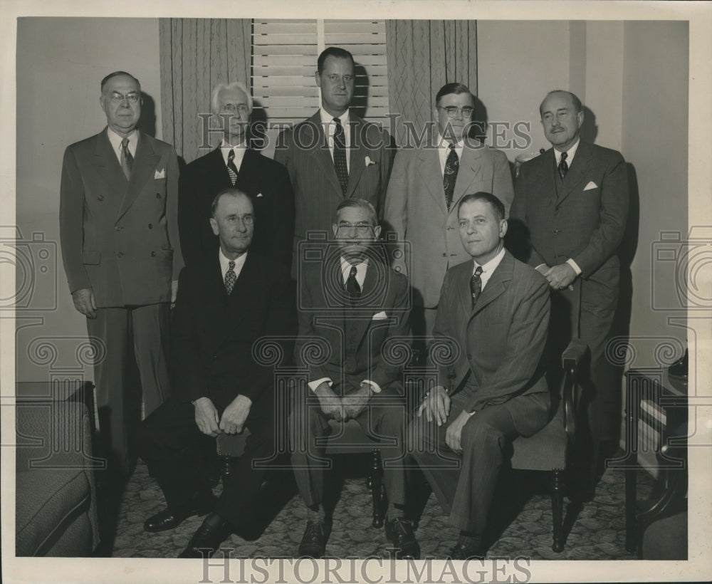 1947 Press Photo Executive directors of American Mills Corporation - hca04186 - Historic Images