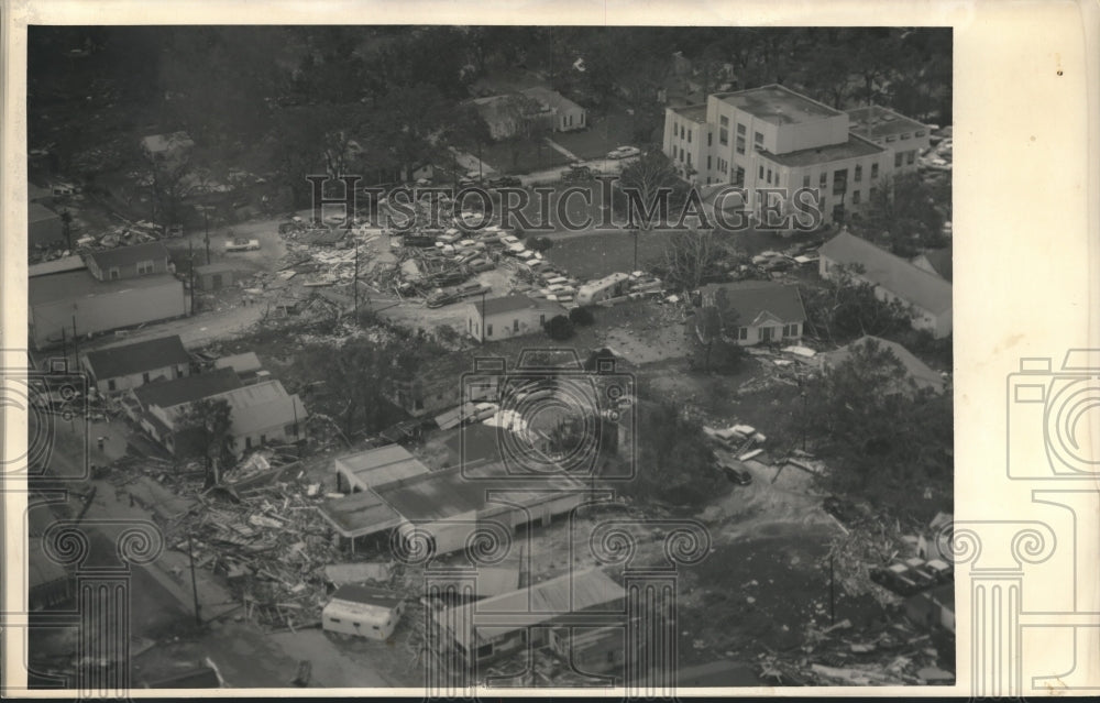 1957 Press Photo Aerial, Cameron Courthouse devastation, Hurricane Audrey-Historic Images