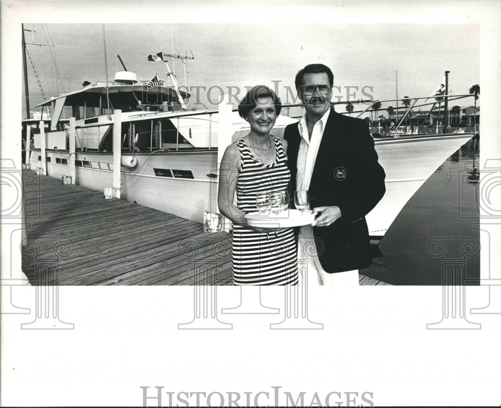 1978 Press Photo Marian and Russell Bumbalek auction a dinner cruise for Charity - Historic Images