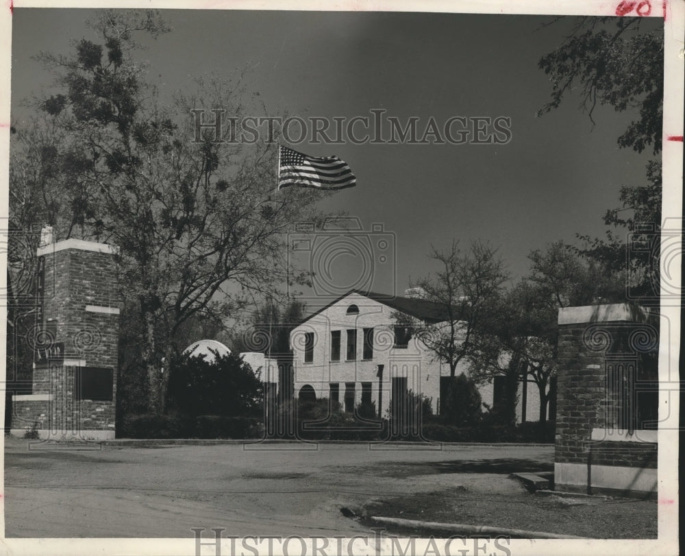 1981 Press Photo Front entrance to Allen Military Academy, Bryan - hca04801 - Historic Images