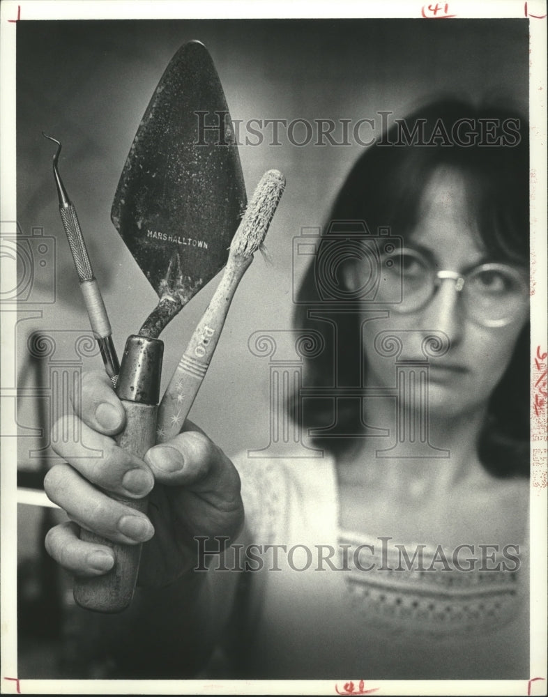 1979 Press Photo Texas Archaeological Items Used in Dig By Jean Cokendolpher - Historic Images