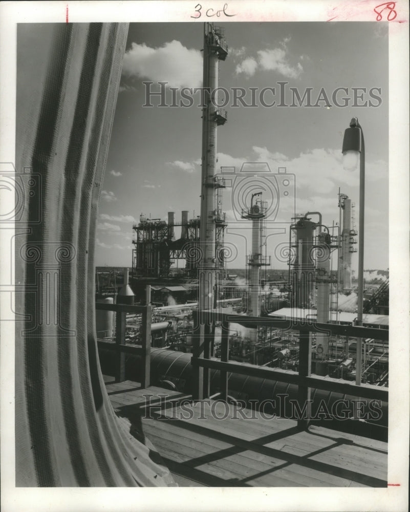 1967 Press Photo Unusual View Of New Sinclair-Koppers' New Plant - Historic Images