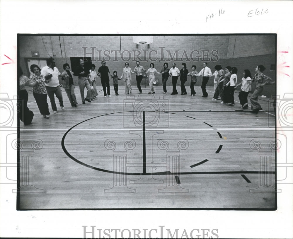 1975 Press Photo Houston Arabs of L&#39;Entasar, Syrian Lebanese American dance Club-Historic Images