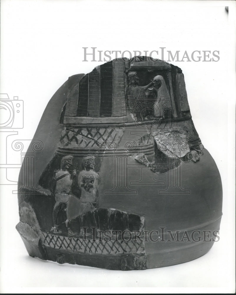 1966 Press Photo Art Treasures of Turkey,Fragment of relief-decorated jar - Historic Images