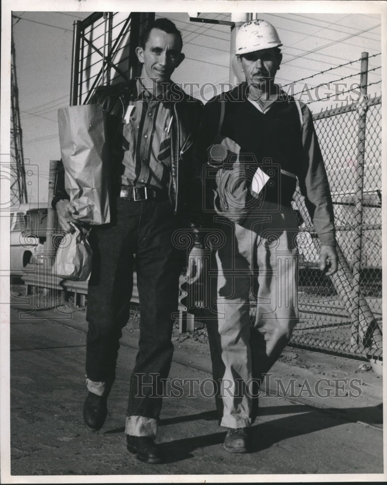 1959 Press Photo Workers at the Sheffield Steel Corp., Houston - hca08309 - Historic Images