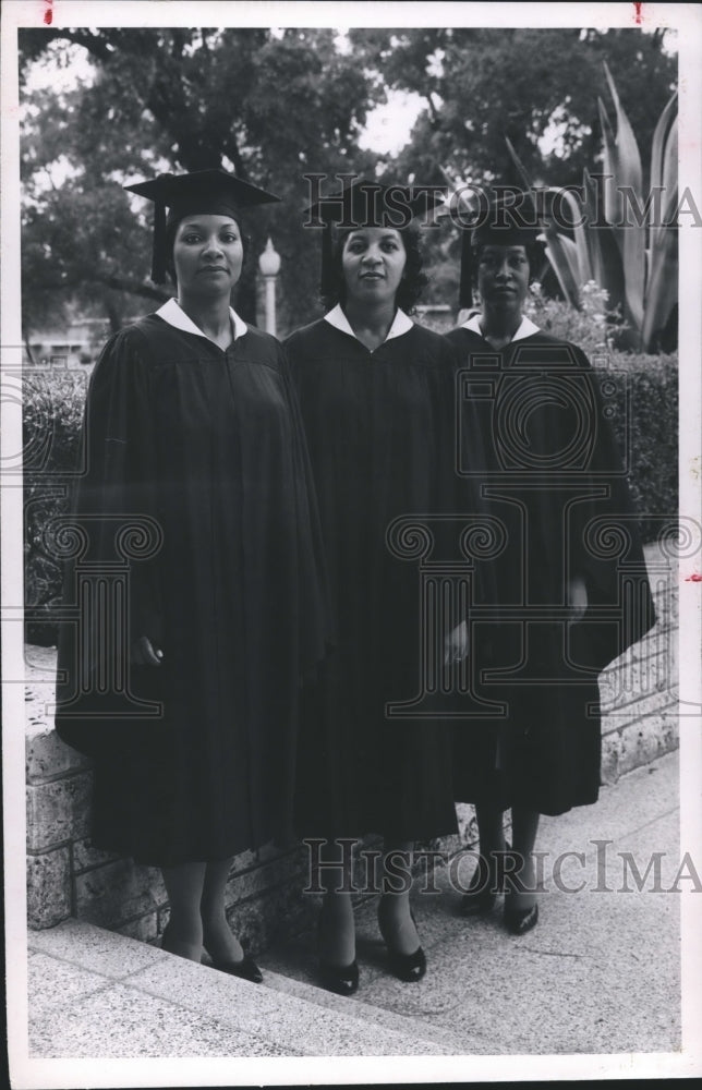 1960 Press Photo Honor Graduates at Texas Southern University College ...