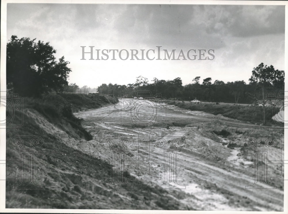 1957 Press Photo Brays Bayou, Possible Future Park Site Near Felipe Courts - Historic Images