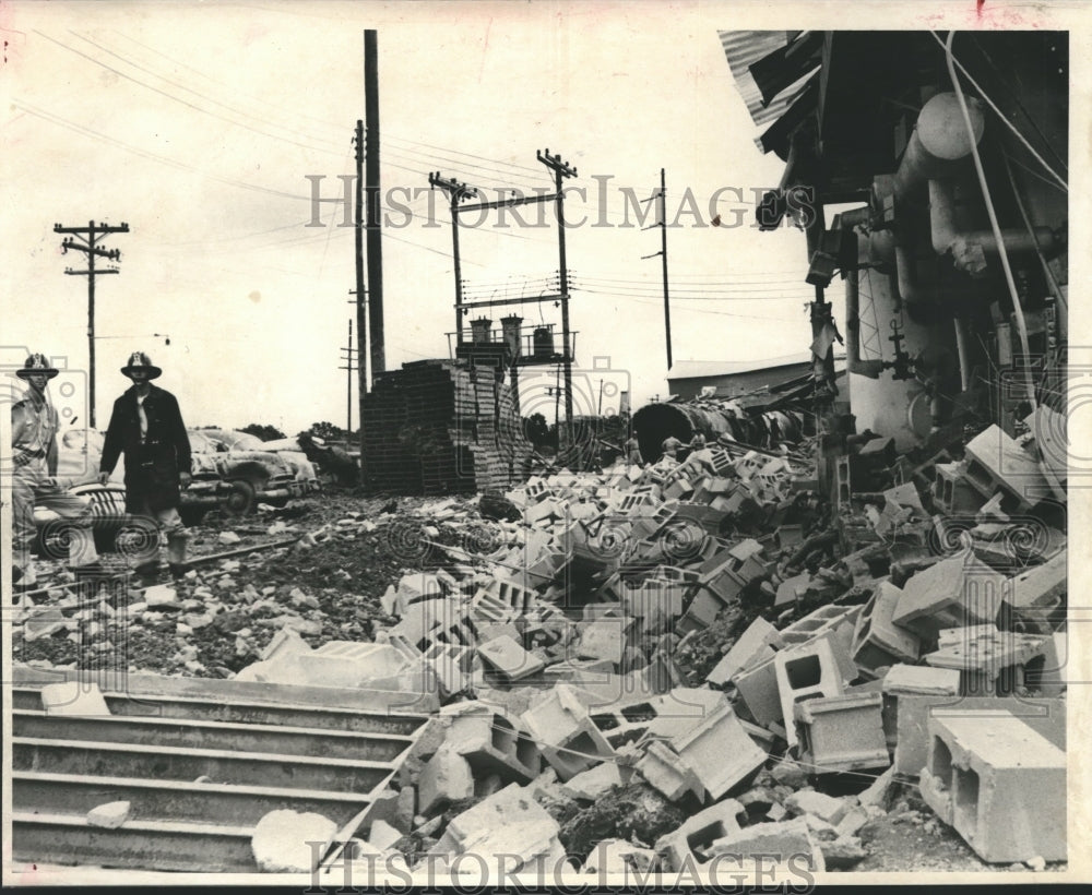 1958 Press Photo Building Damage at Black-Brollier, Inc. - hca10560 - Historic Images