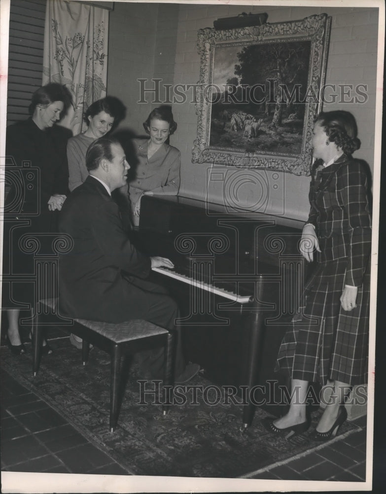 1951 Press Photo Blue Bird Circle Houston - hca10913 - Historic Images