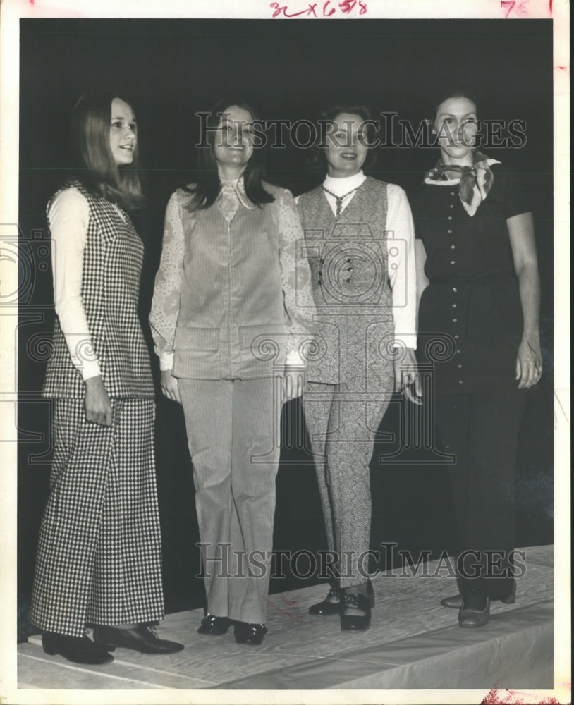 1970 Press Photo Channelview School Board Approved Pant Suits as Modeled Here-Historic Images