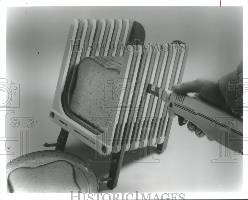 1994 Press Photo Presto's Bread Slicing System. - hca12206 - Historic Images