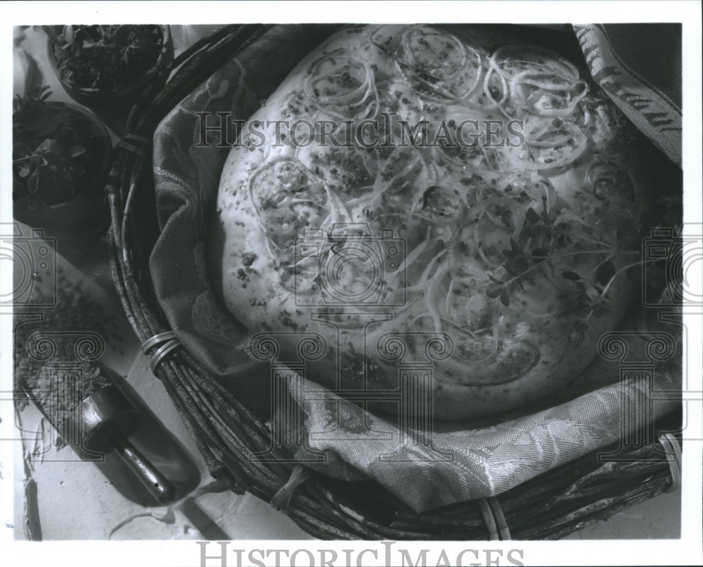 1996 Press Photo Easy Herb Focaccia With Wheat Gem Bread. - hca12207 - Historic Images