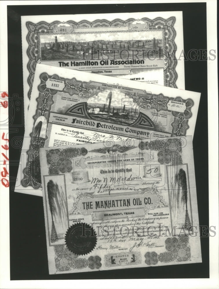 1980 Press Photo Old company stocks and bonds - hca12509 - Historic Images