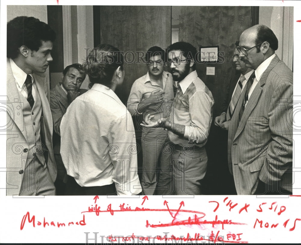 1980 Press Photo Members of Iranian Consulates & Diplomats in Houston. - Historic Images