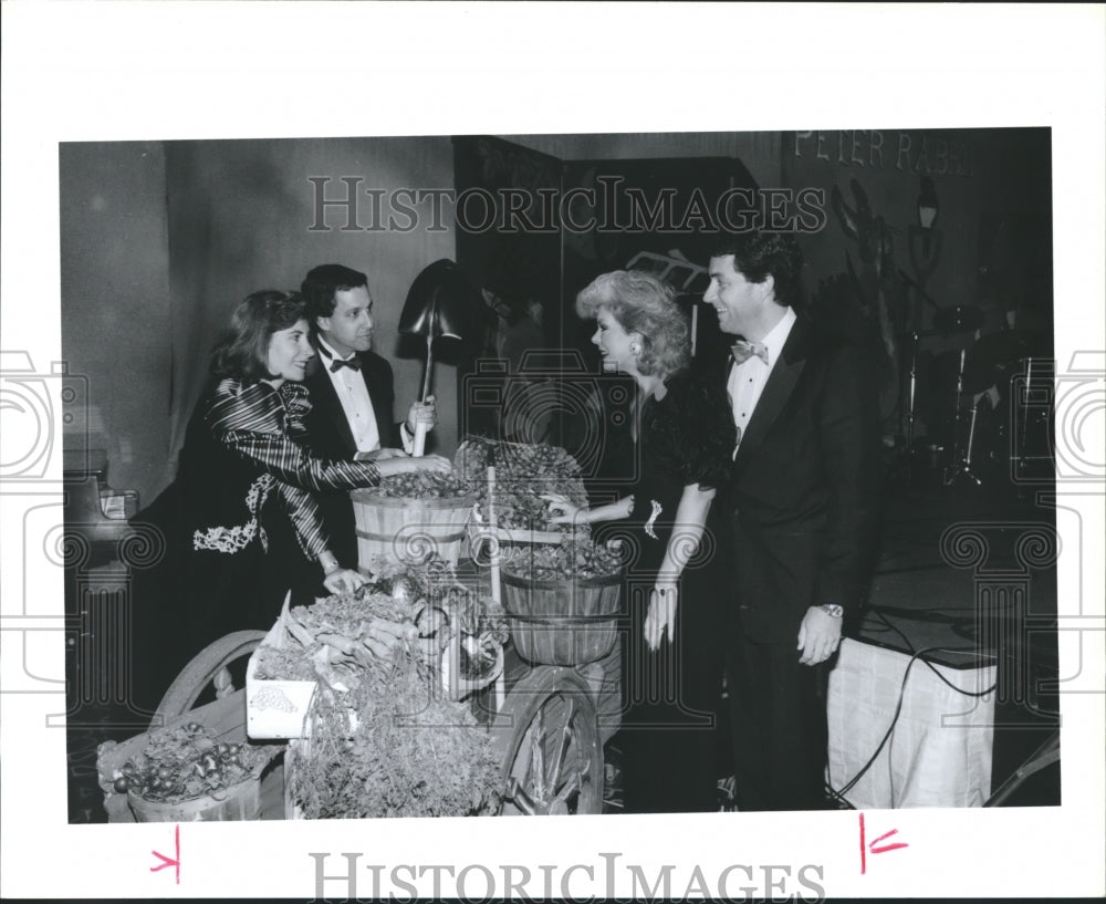 1989 Press Photo Board President, Chairwoman &amp; Spouses Children&#39;s Museum Houston - Historic Images