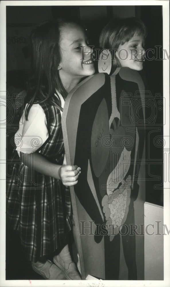 1988 Press Photo Kelly Kilpatrick & Elizabeth Tipps At Houston Children's Museum - Historic Images