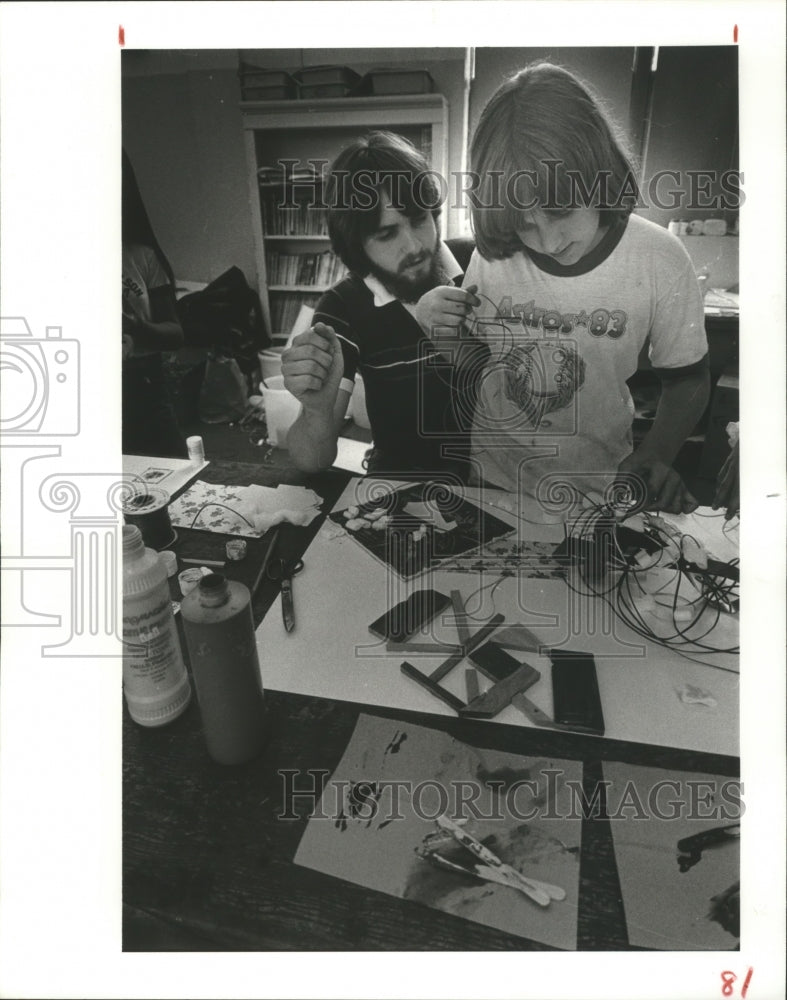 1984 Press Photo Melanie Bowers and Jerry Tipps at Children&#39;s Museum of Houston - Historic Images