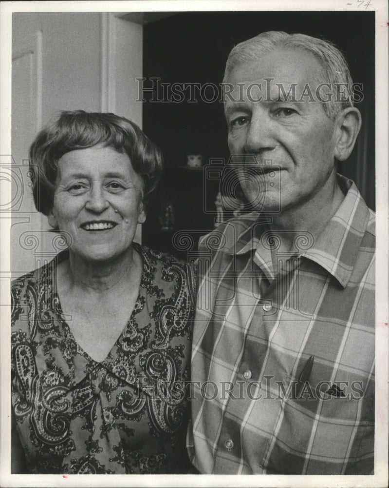 1971 Press Photo Mr. and Mrs. Stefan Dabrowski became U.S. Citizens - hca14649 - Historic Images