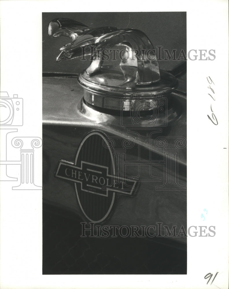 1981 Press Photo Radiator Cap & Marque on Antique 1936 Chevy Truck. - hca14882 - Historic Images