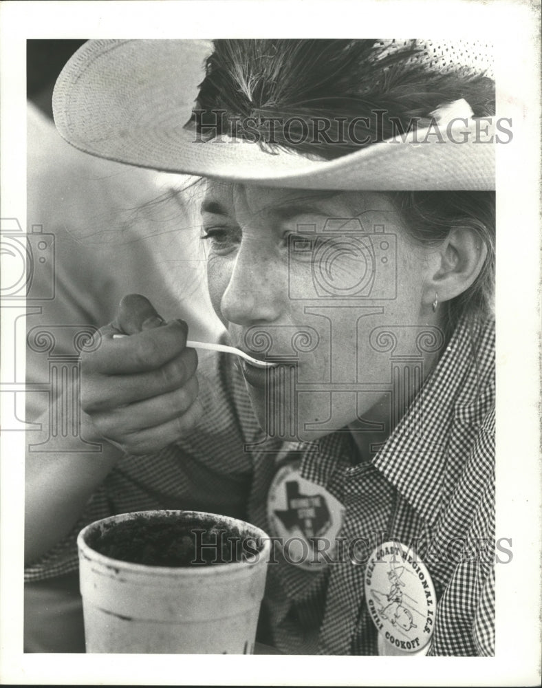 1984 Astronaut Mary Cleade Is One Of The Judges At The Chili Cookoff - Historic Images