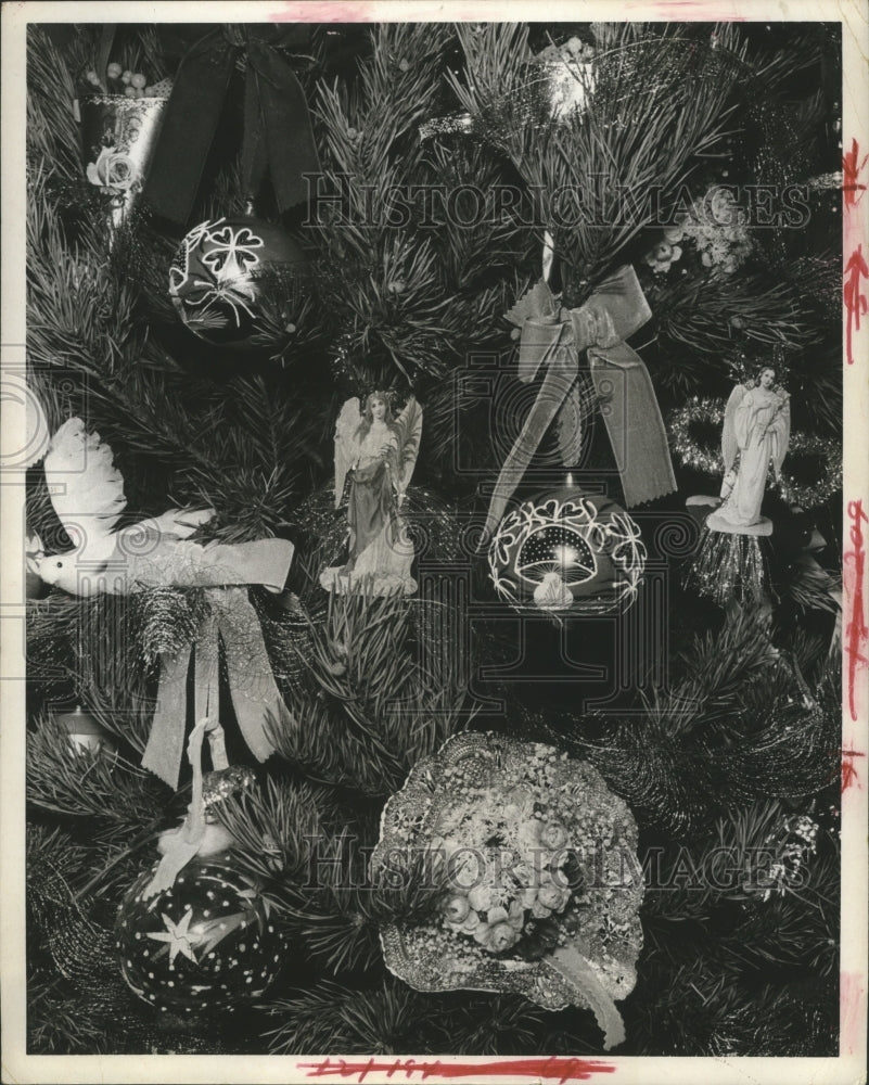 1967 Press Photo Christmas Tree Ornaments. - hca15087 - Historic Images