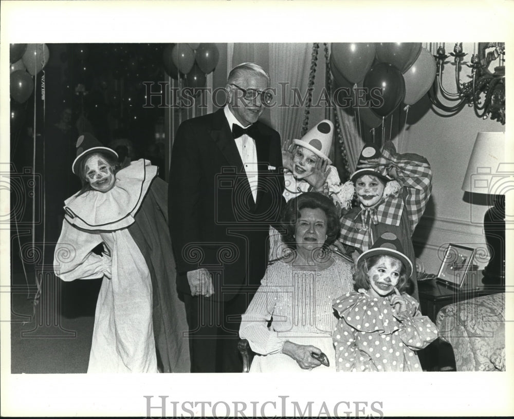 1979 Press Photo University of St. Thomas Honorees Jane &amp; George Brueggeman. - Historic Images