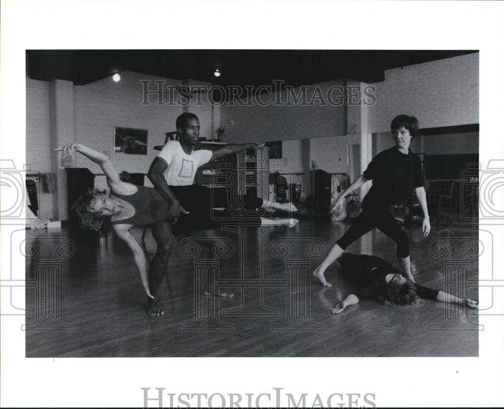 1990 Members of Chrysalis Repertory Dance Co - Historic Images