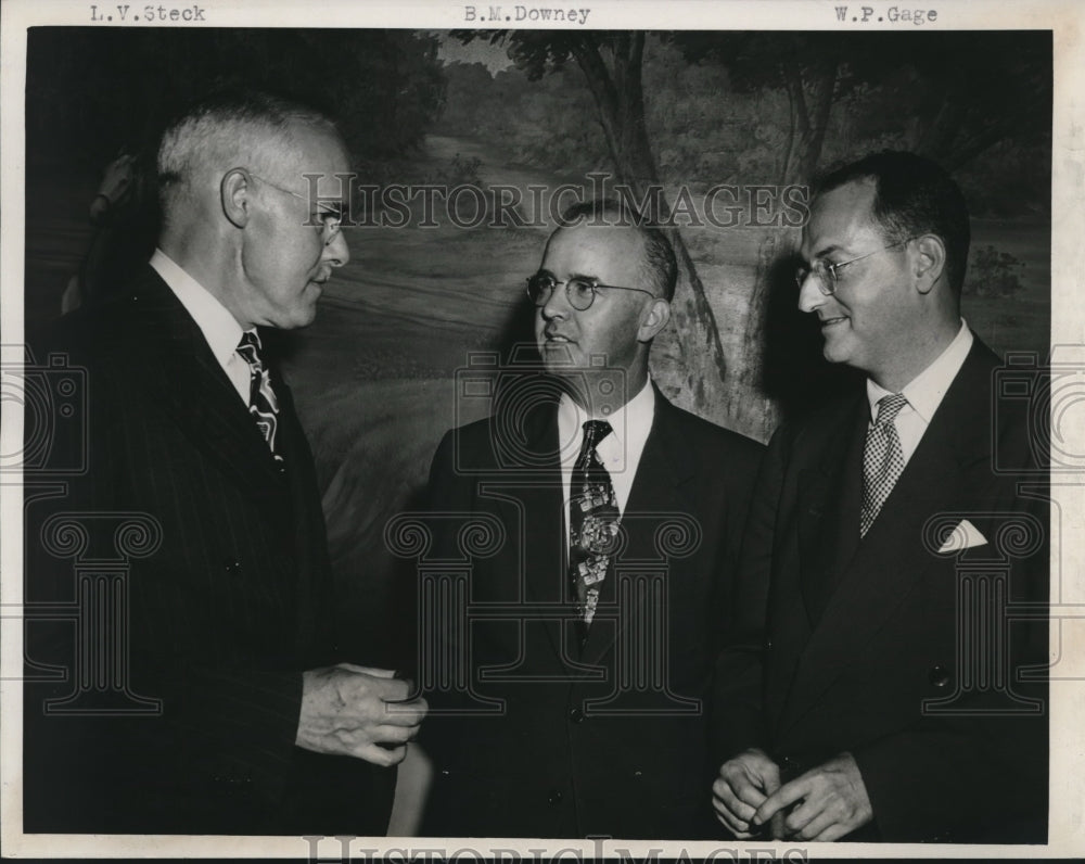 1948 Tom Lester & Lar Arthur at Shell Dedication. - Historic Images