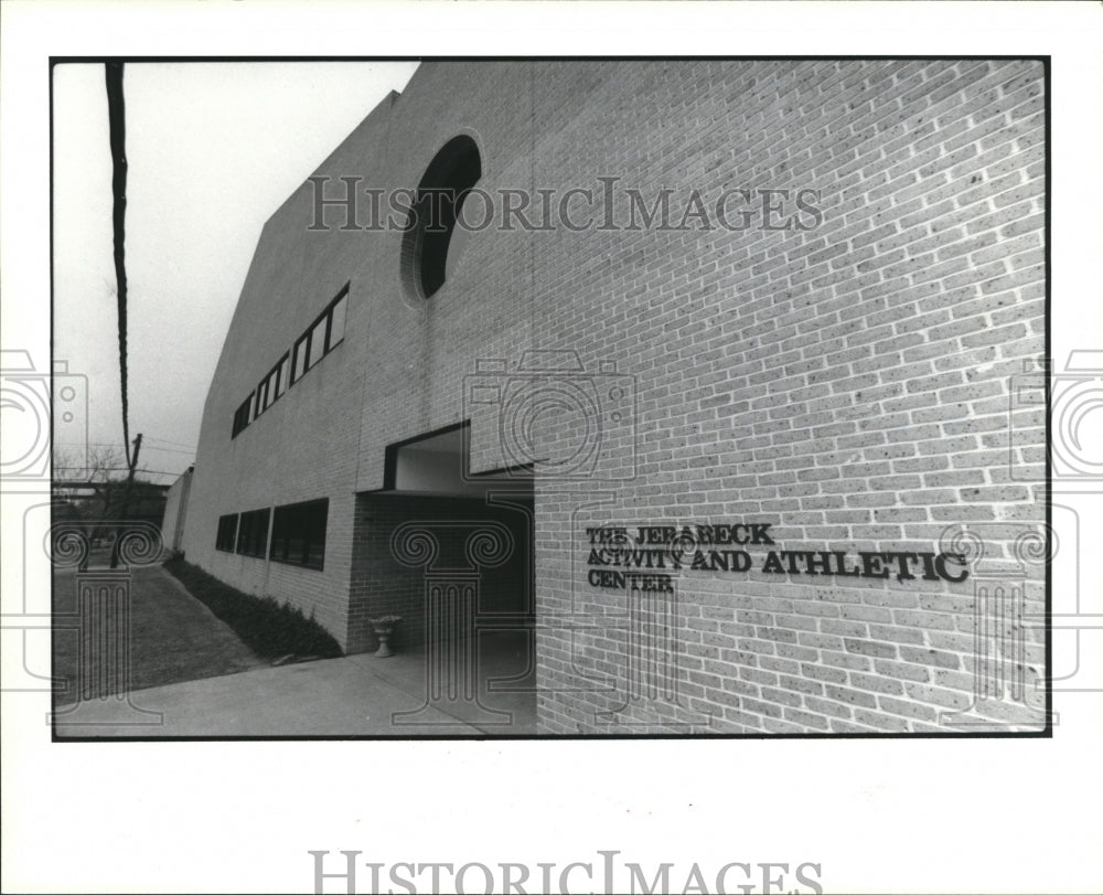 1985 Press Photo The Jerabeck Athletic Center, University of St. Thomas - Historic Images