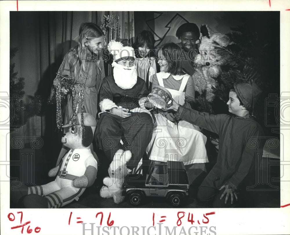 1980 Press Photo Students Rehearsing for Christmas Pageant in Houston. - Historic Images