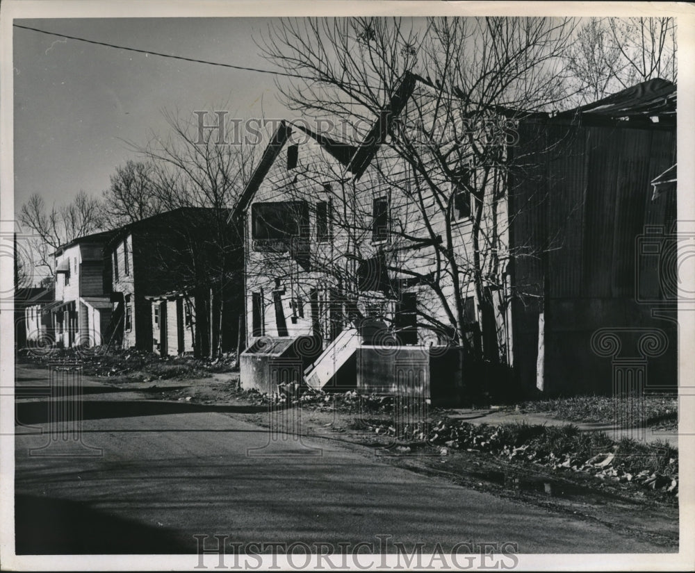 1970 Press Photo Condemned Property on The City Streets. - hca15826 - Historic Images