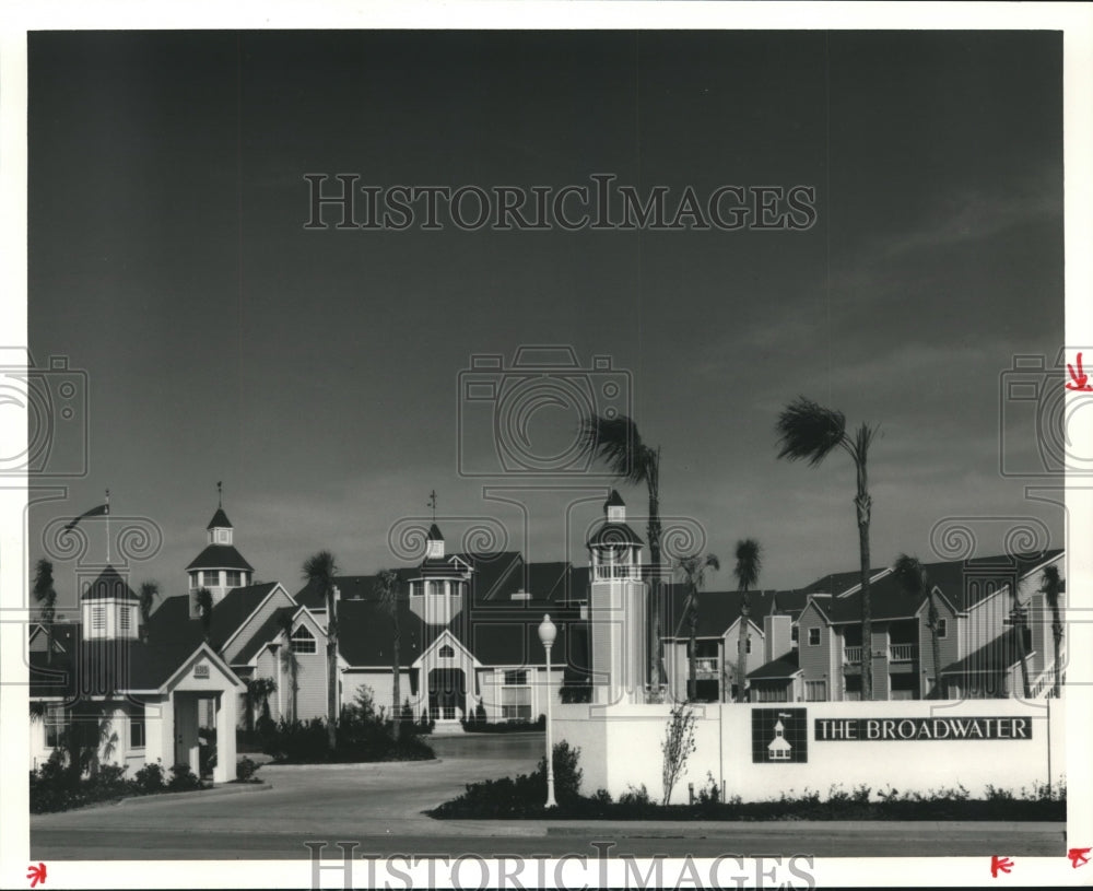1986 The Broadwater Galveston apartment community at Gulf of Mexico - Historic Images