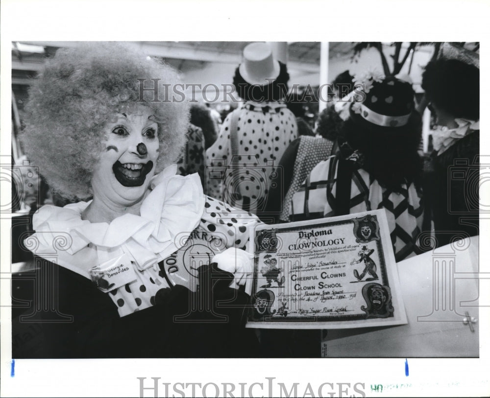 1990 Georgie Benavides Known As Fritzie Shows off Her Clown Diploma. - Historic Images