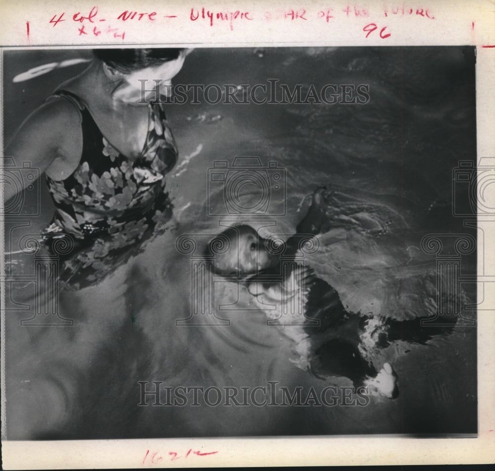 1969 Press Photo Mother and Baby In Water. - hca16032 - Historic Images