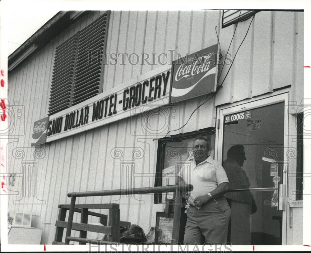 1980 Walter Geis on grocery porch at Crystal Beach motel, Texas - Historic Images