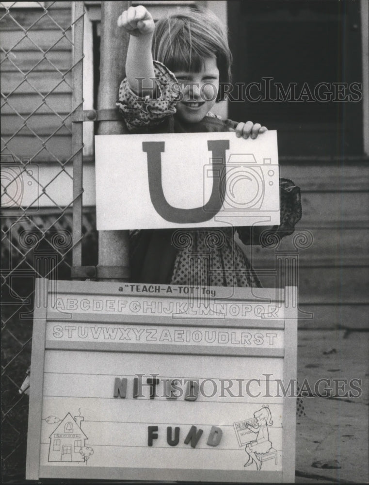 1963 Press Photo Janis Shreeve at Caroline Green Day Child Care Center, Houston - Historic Images